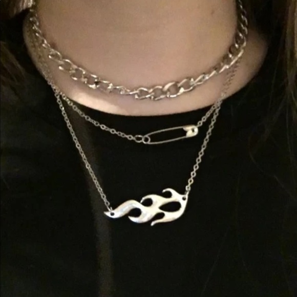 🍓1pc Pin Charm Chain Necklace - Picture 2 of 4